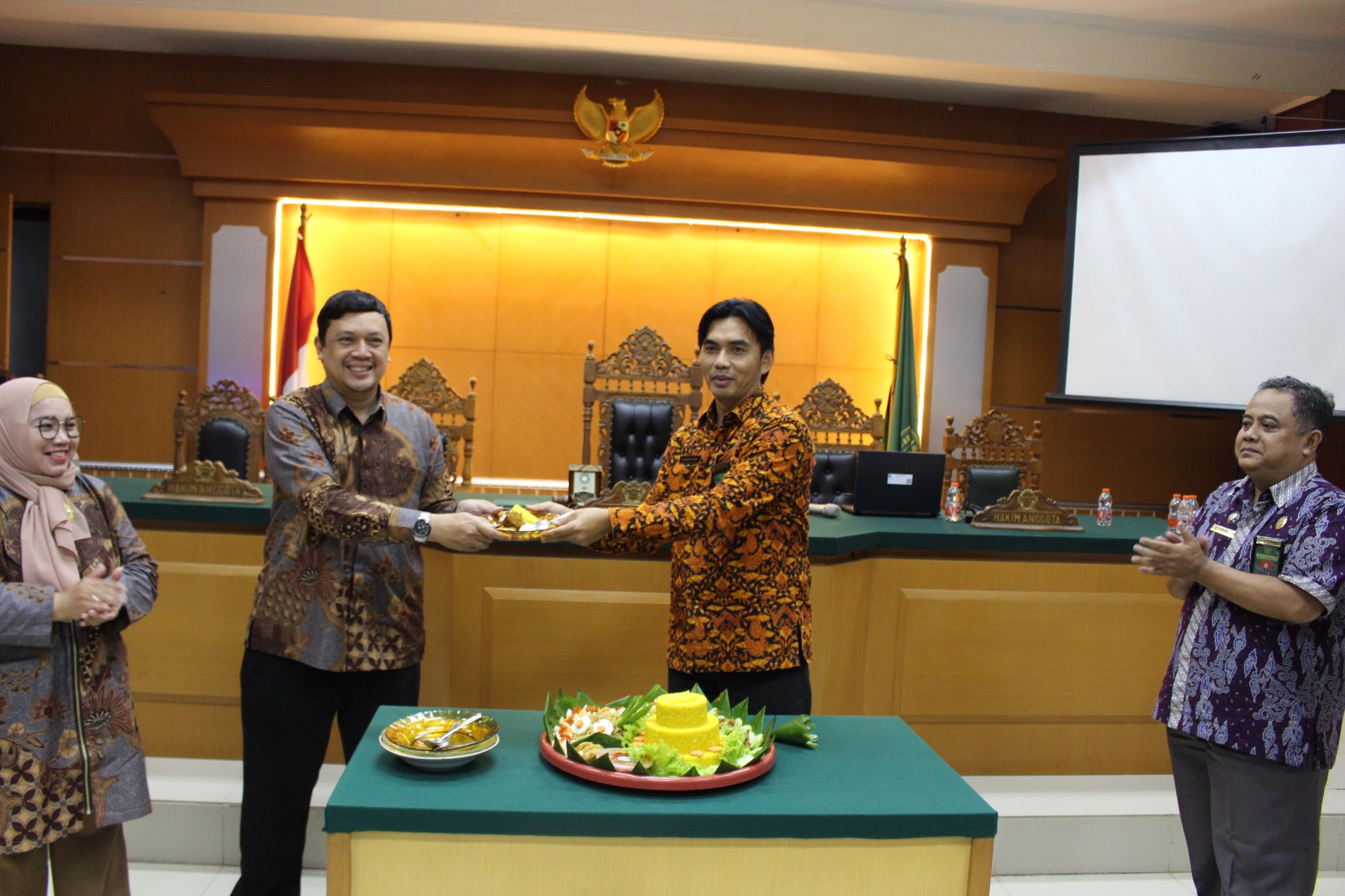 pelepasanUIN 2