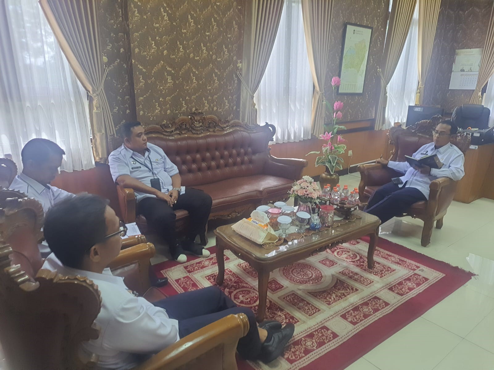 rapat1